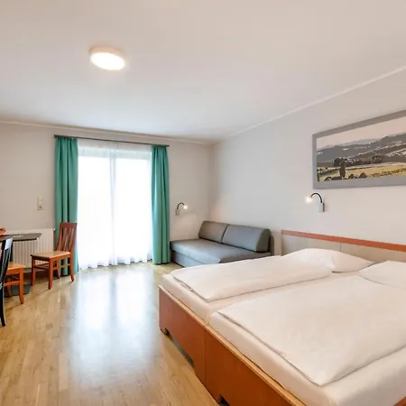 Hotel Jufa Vulkanland 3*