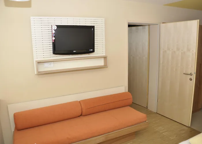 Jufa Vulkanland فندق